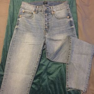 Gap ‘curvy true skinny’